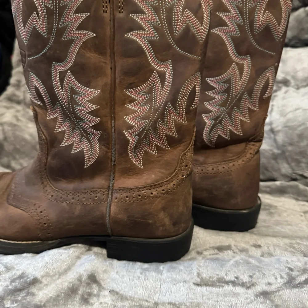 Ariat Pink and Brown Western Boots - Picture 6 of 7